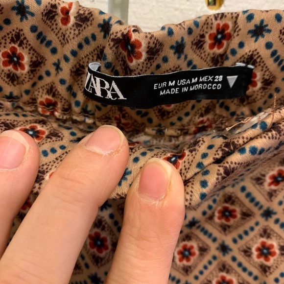 Zara Satin printed pant - Picture 3 of 4